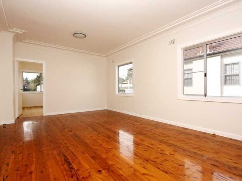 10 Bonalbo Street, Kingsgrove NSW 2208