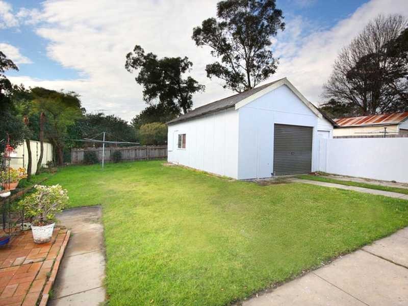10 Bonalbo Street, Kingsgrove NSW 2208