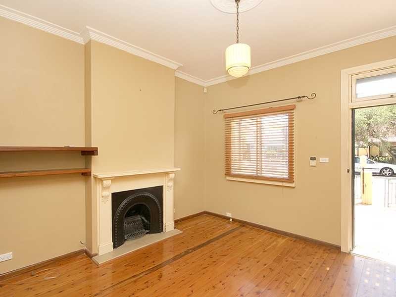 76 Sutherland Street, St Peters NSW 2044