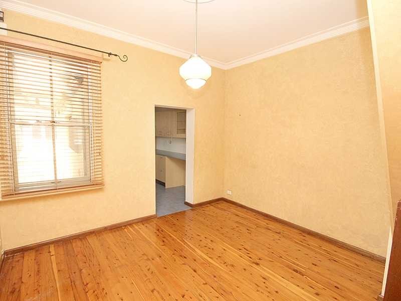 76 Sutherland Street, St Peters NSW 2044