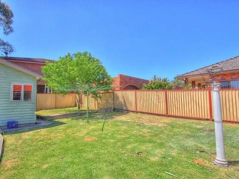44 Rosemeath Avenue, Kingsgrove NSW 2208