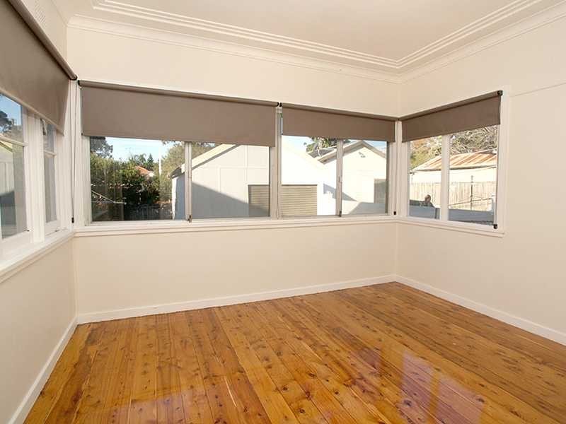 10 Bonalbo Street, Kingsgrove NSW 2208