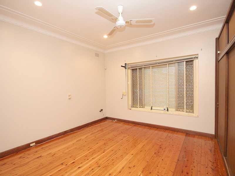 1 Palm Grove, Beverly Hills NSW 2209