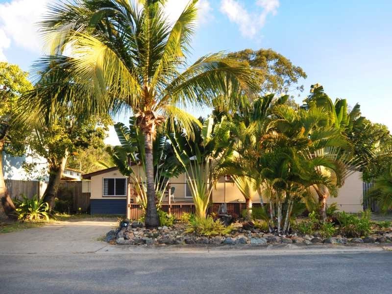 7 Salmon Street, Cannonvale QLD 4802