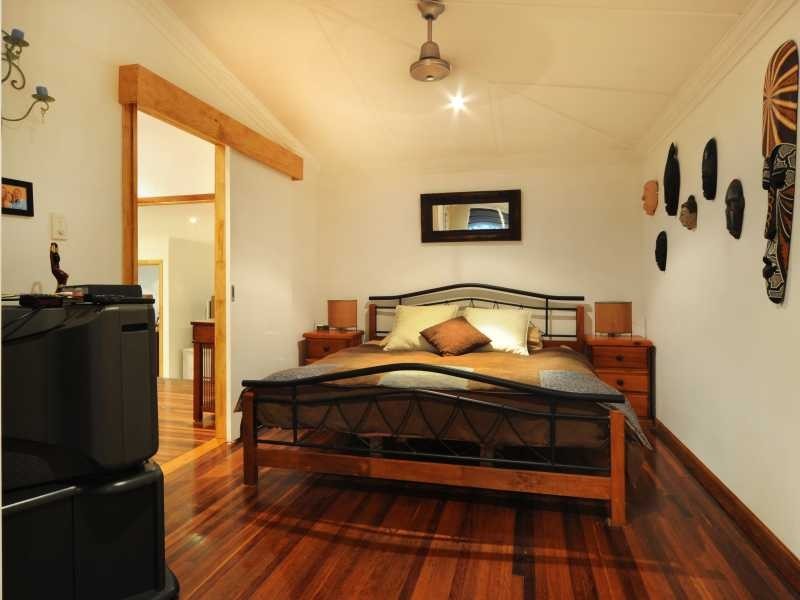 7 Salmon Street, Cannonvale QLD 4802