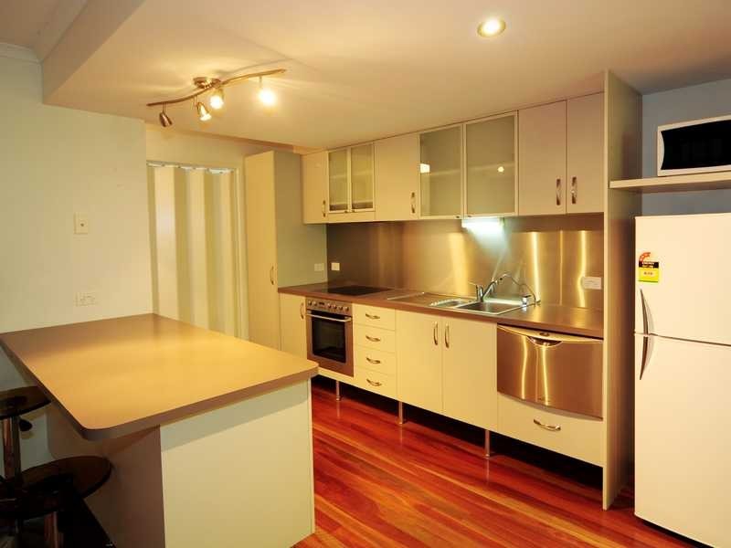 Unit 4/3 Seaview Drive, Airlie Beach QLD 4802