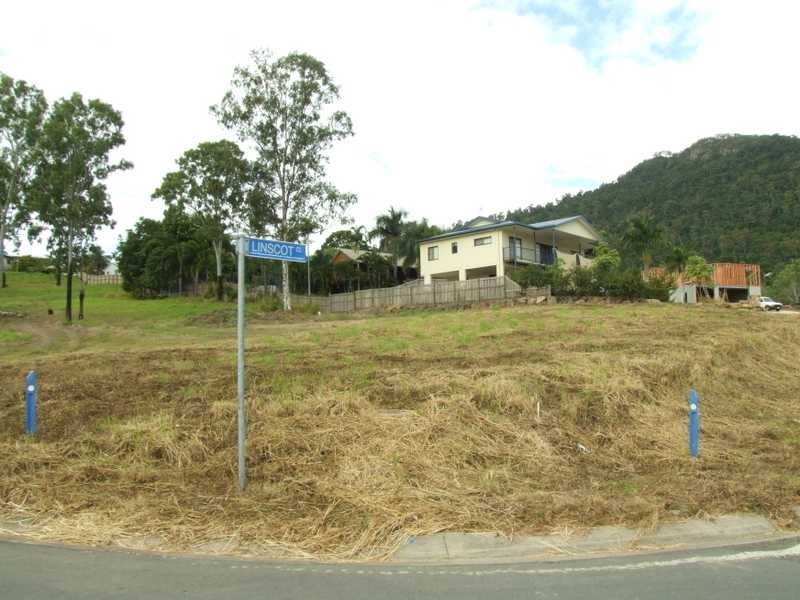 1 Linscot Close, Cannonvale QLD 4802