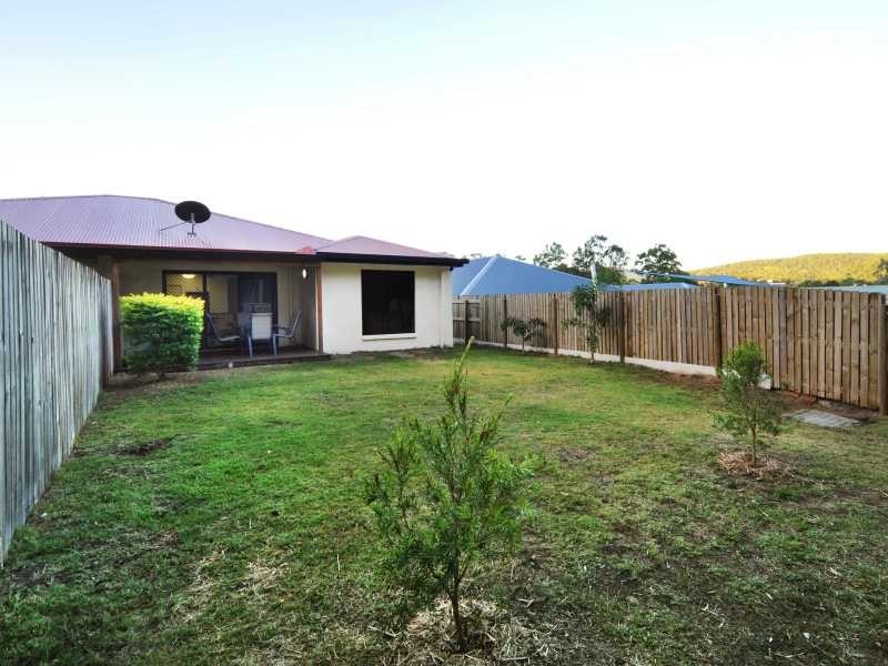 Unit 1/17A Sunset Drive, Jubilee Pocket QLD 4802