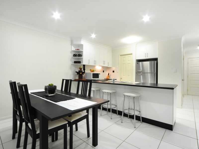 Unit 1/17A Sunset Drive, Jubilee Pocket QLD 4802