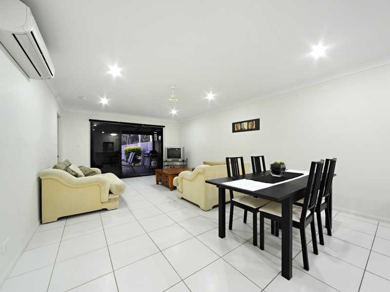 Unit 1/17A Sunset Drive, Jubilee Pocket QLD 4802