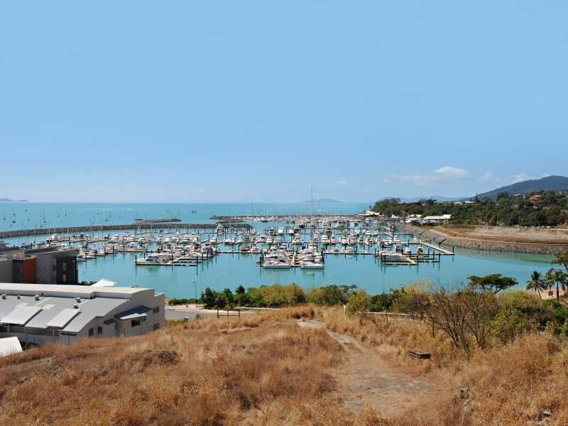 32 Altman Avenue, Airlie Beach QLD 4802