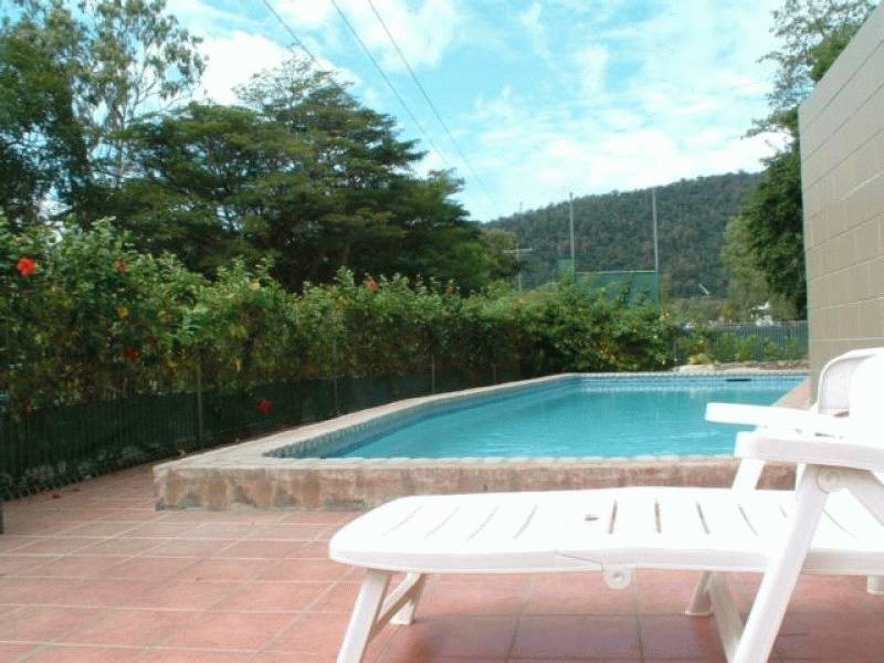 Unit 17/48 Coral Esplanade, Cannonvale QLD 4802