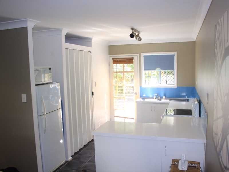 Unit 3/28 Island Drive, Cannonvale QLD 4802