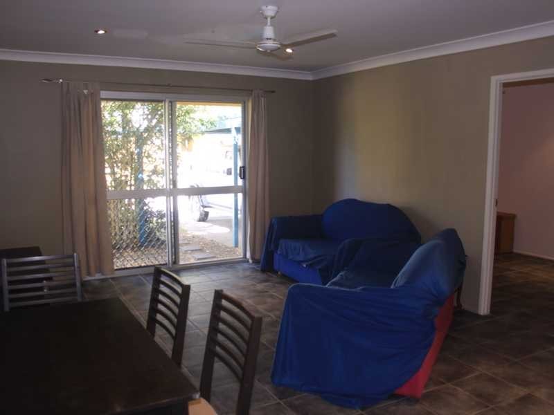 Unit 3/28 Island Drive, Cannonvale QLD 4802