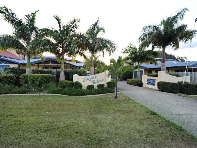 Unit 13 & 16/16 Beach Road, Cannonvale QLD 4802