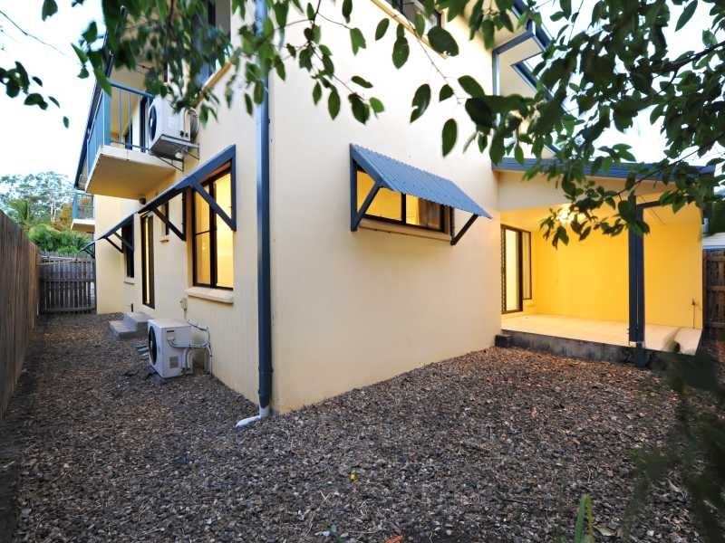 Unit 13 & 16/16 Beach Road, Cannonvale QLD 4802