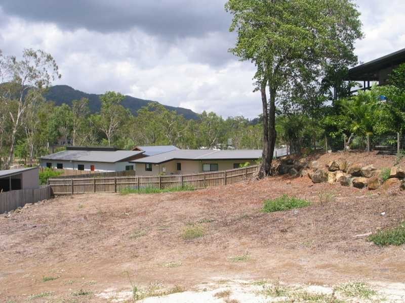 78 Country Road, Cannonvale QLD 4802