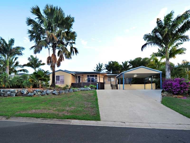 1 Whitehaven Crescent, Cannonvale QLD 4802