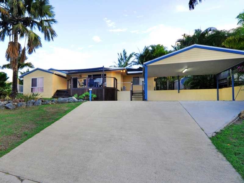 1 Whitehaven Crescent, Cannonvale QLD 4802