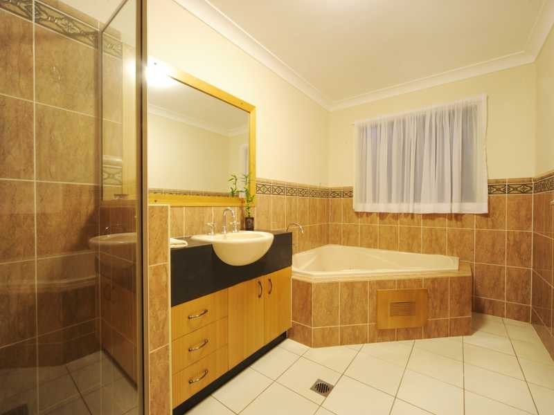 95 Abell Road, Cannonvale QLD 4802