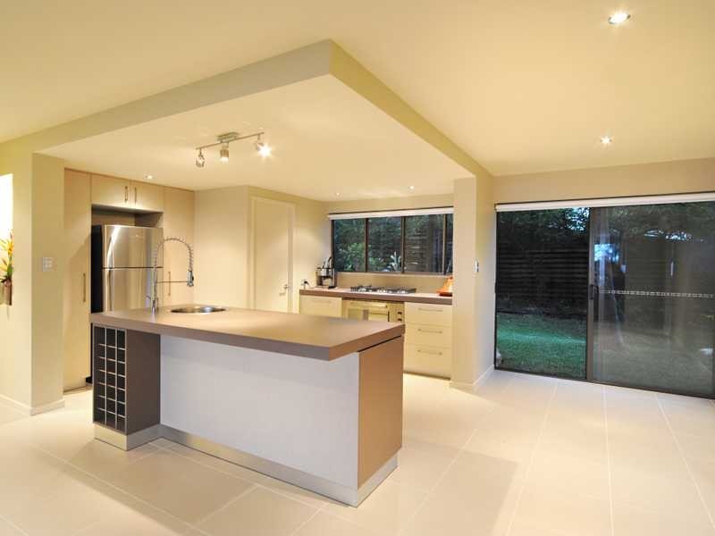 Unit 5/2 Eshelby Drive, Cannonvale QLD 4802