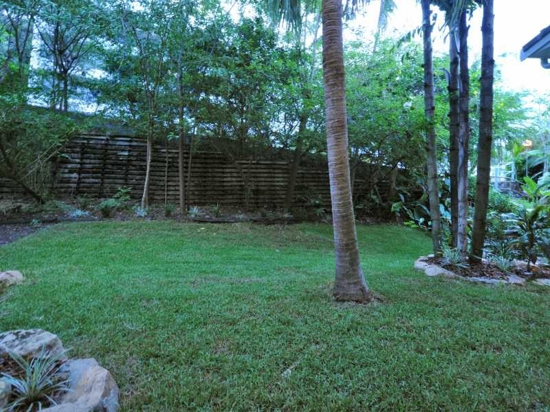 Unit 5/2 Eshelby Drive, Cannonvale QLD 4802