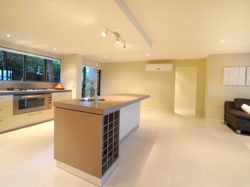 Unit 5/2 Eshelby Drive, Cannonvale QLD 4802