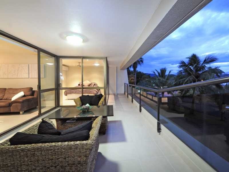 Unit 5/2 Eshelby Drive, Cannonvale QLD 4802