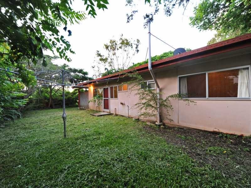 18 Wambiri Street (4 Adina Street), Cannonvale QLD 4802