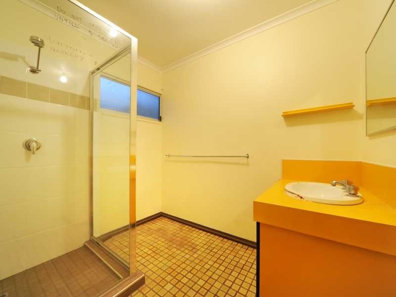 18 Wambiri Street (4 Adina Street), Cannonvale QLD 4802