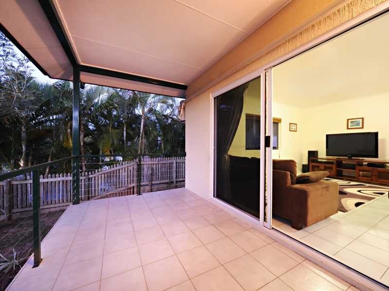 Unit 2/33 Macarthur Drive, Cannonvale QLD 4802
