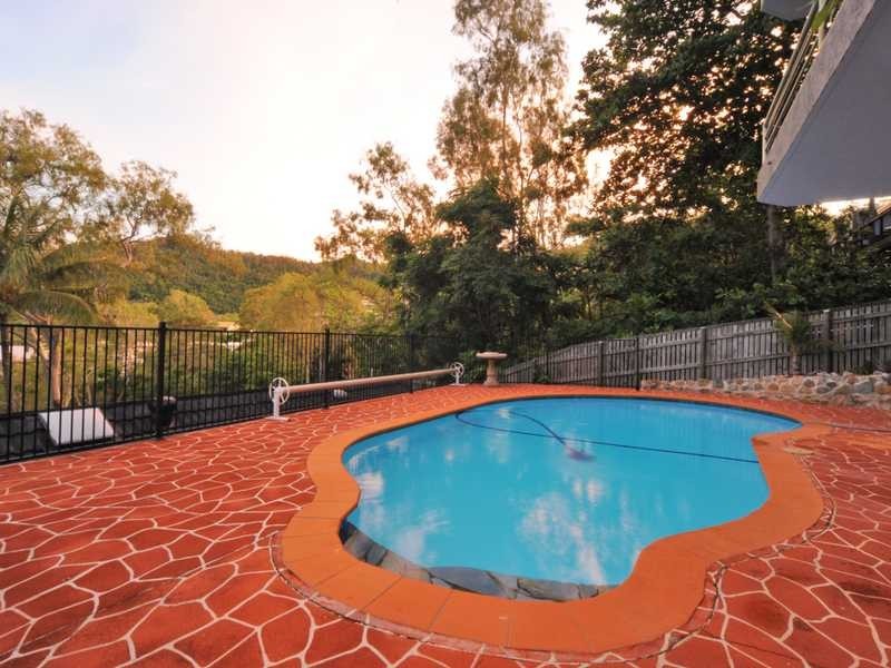 Unit 1,3 & 4/5 Lewis Street, Airlie Beach QLD 4802