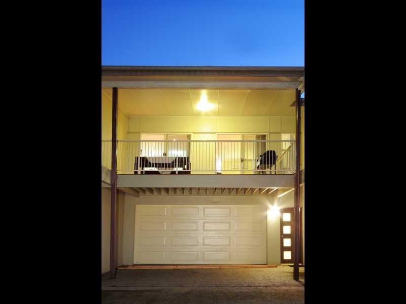 Unit 2/21 Shute Harbour Road, Cannonvale QLD 4802