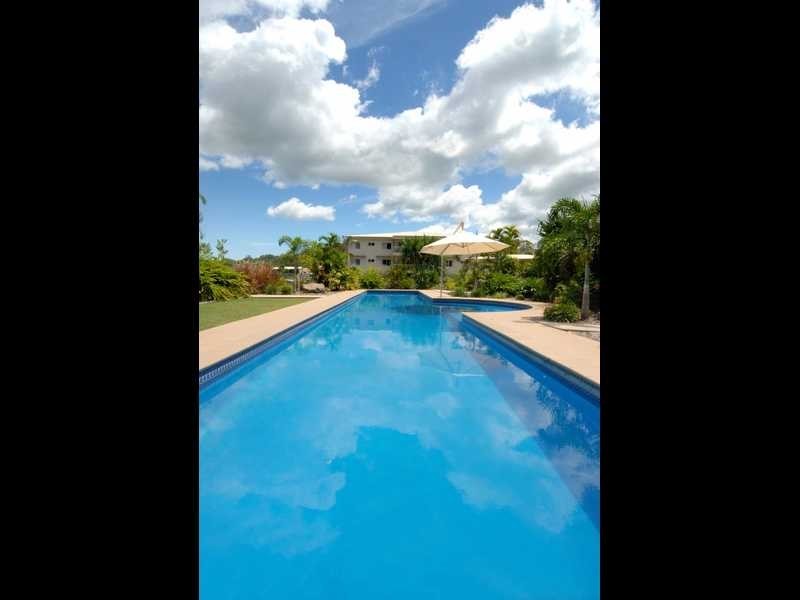 Unit 2/21 Shute Harbour Road, Cannonvale QLD 4802