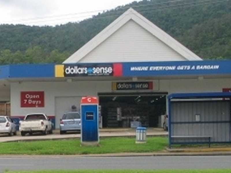 Shop 2/104-106 Shute Harbour Road, Cannonvale QLD 4802