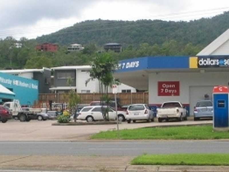 Shop 2/104-106 Shute Harbour Road, Cannonvale QLD 4802