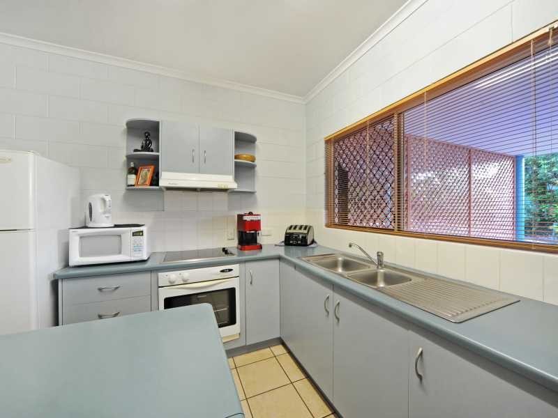 Unit 6/5 Eshelby Drive, Cannonvale QLD 4802