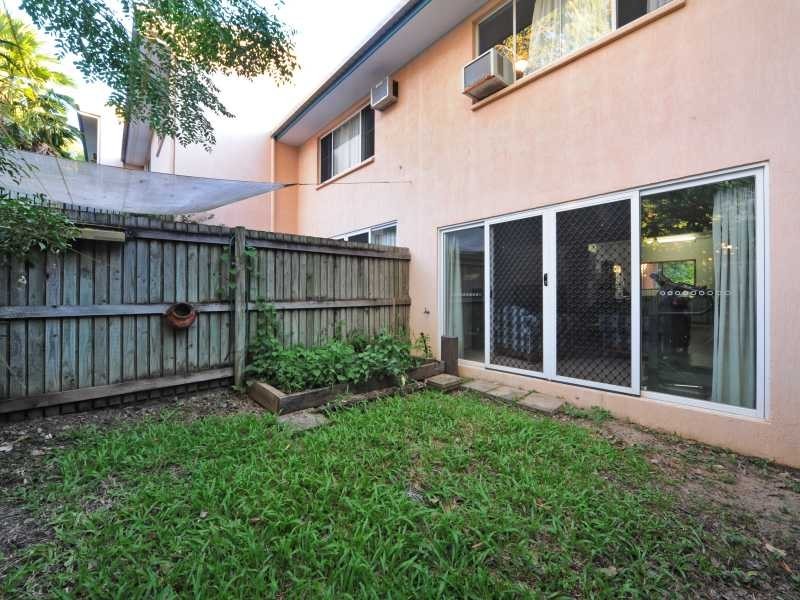 Unit 6/5 Eshelby Drive, Cannonvale QLD 4802