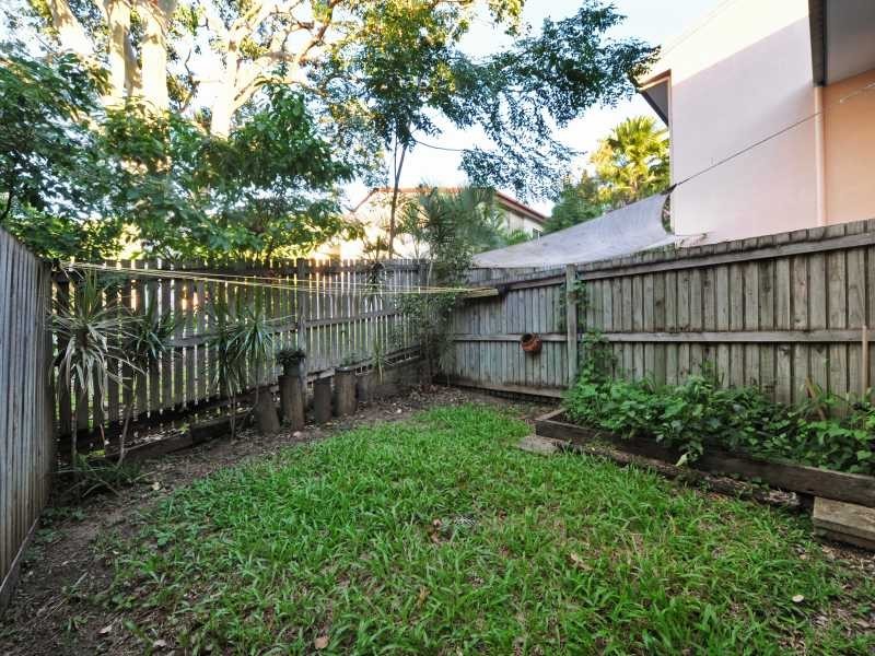 Unit 6/5 Eshelby Drive, Cannonvale QLD 4802