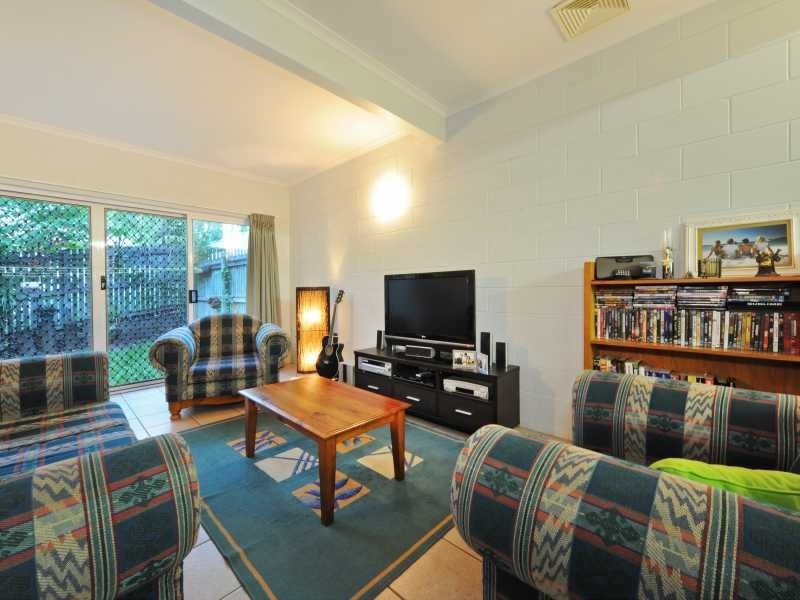 Unit 6/5 Eshelby Drive, Cannonvale QLD 4802