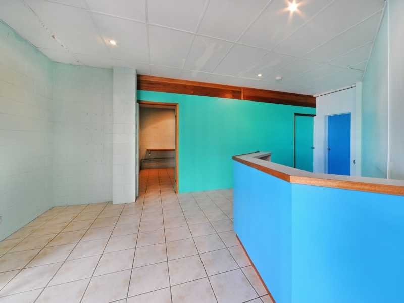 2/44 Coral Esplanade, Cannonvale QLD 4802