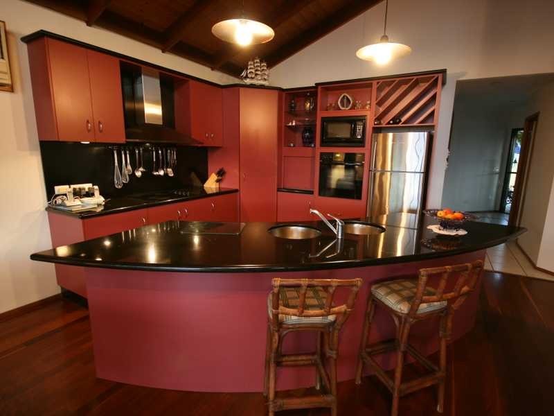 25 Island Drive, Cannonvale QLD 4802