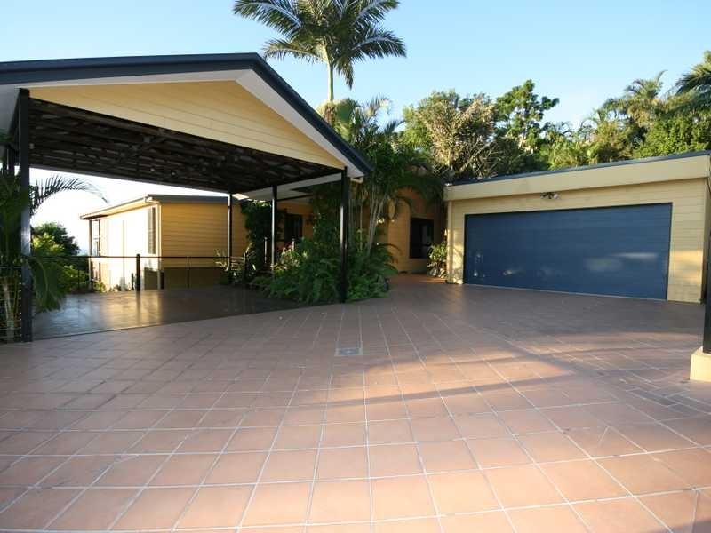 25 Island Drive, Cannonvale QLD 4802