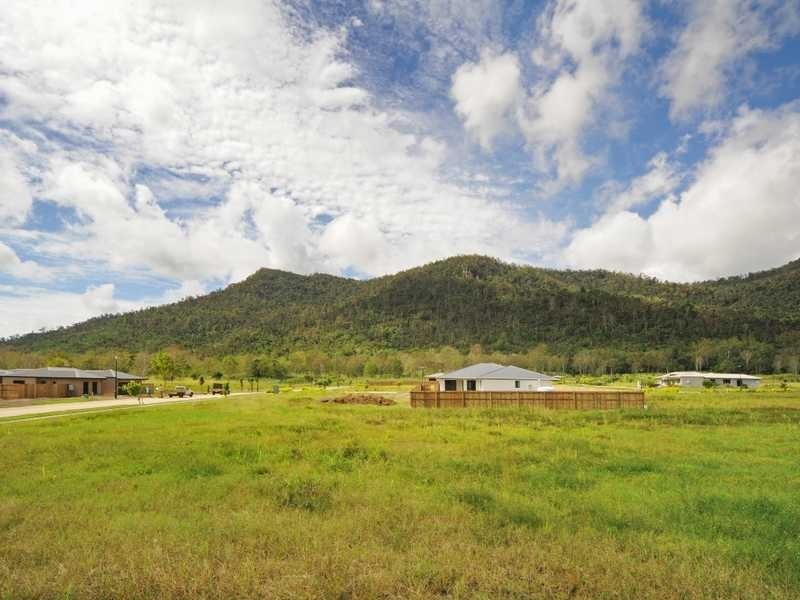 Off Parkers Rd Mountain Breeze, Cannonvale QLD 4802