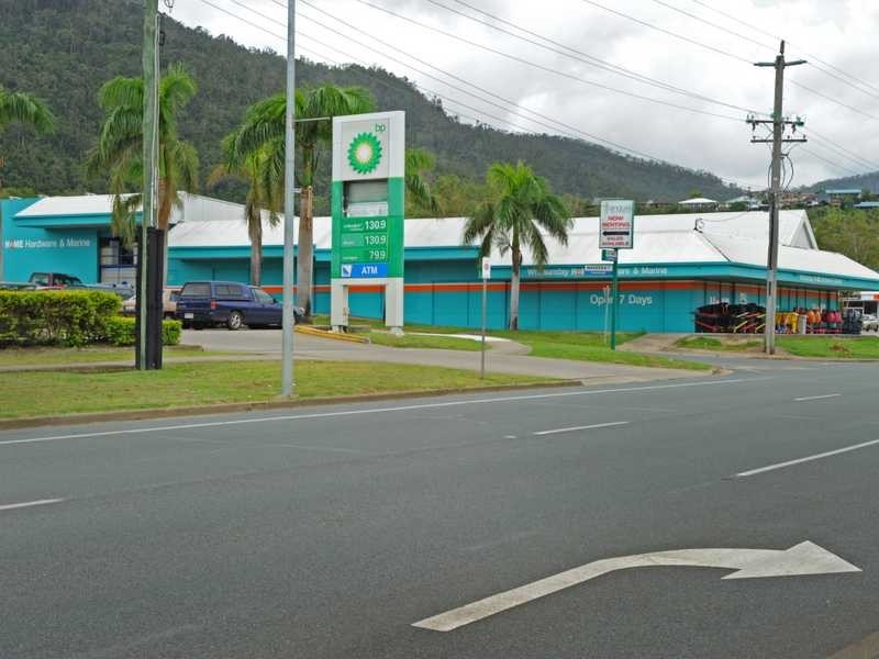 Shop 1 104  106 Shute Harbour Road, Cannonvale QLD 4802