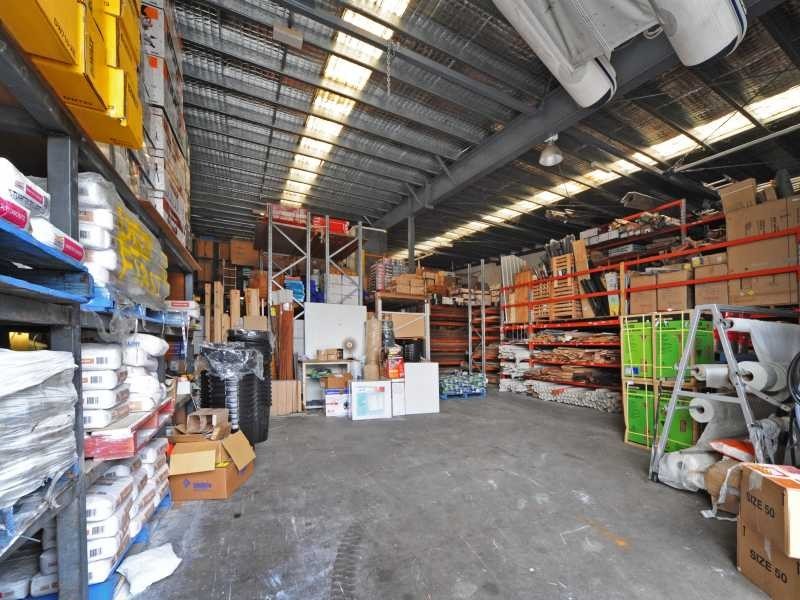 Shop 1 104  106 Shute Harbour Road, Cannonvale QLD 4802