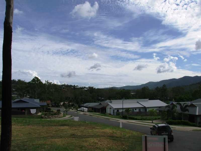 10 Ryben Court, Cannonvale QLD 4802