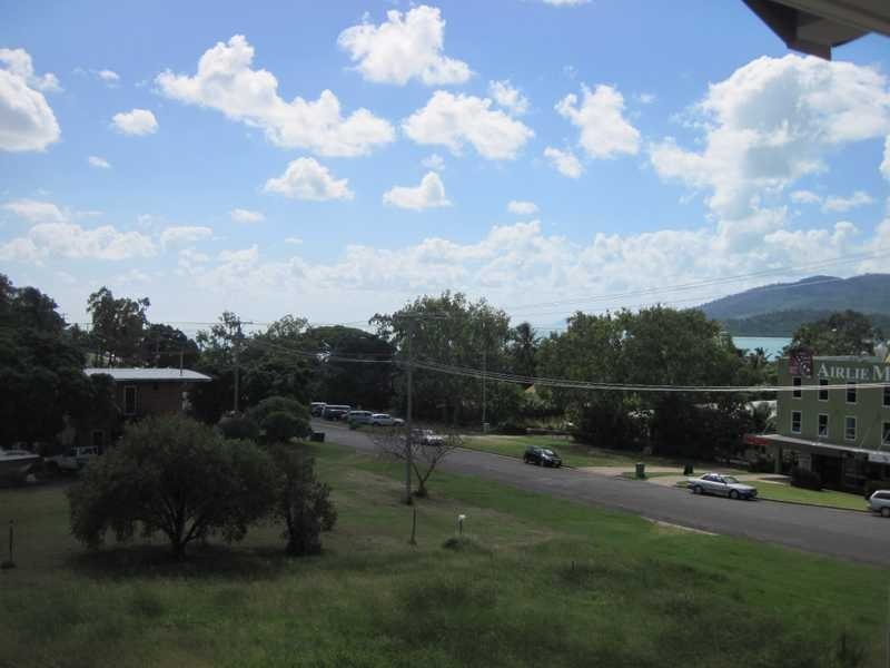 Unit 10/14 Waterson Way, Airlie Beach QLD 4802