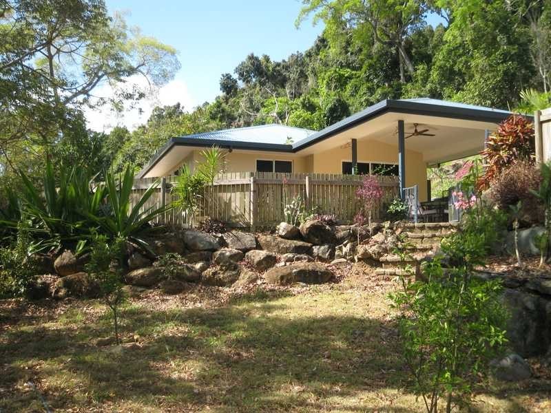 65 Namanula Drive, Flametree QLD 4802