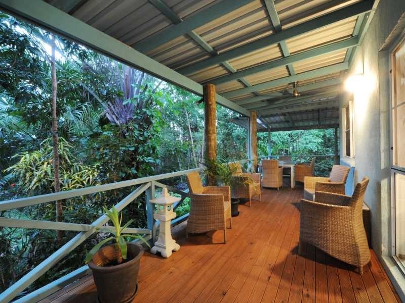 25 Eshelby Drive, Cannonvale QLD 4802